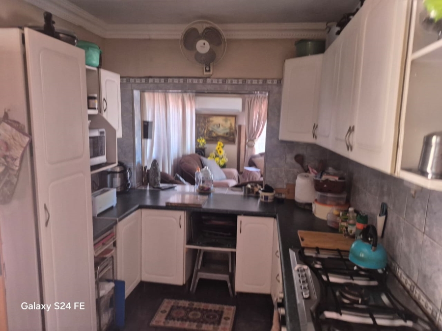 3 Bedroom Property for Sale in Geelhoutpark North West